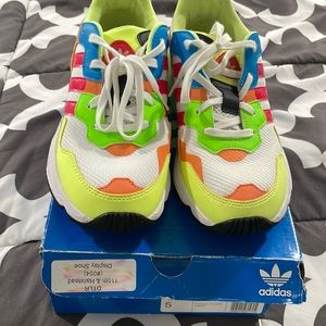 Adidas size 5 Grade School